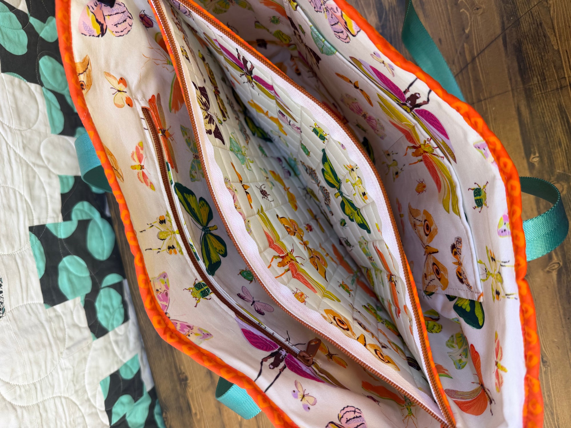 Divided Tablet Tote - 1 day In Person Workshop with Stacie - June 18, 2026
