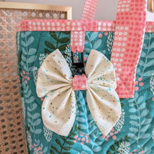 Divided Tablet Tote