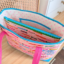 Divided Tablet Tote