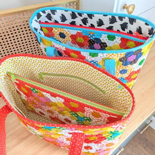 Divided Tablet Tote