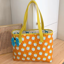Divided Tablet Tote