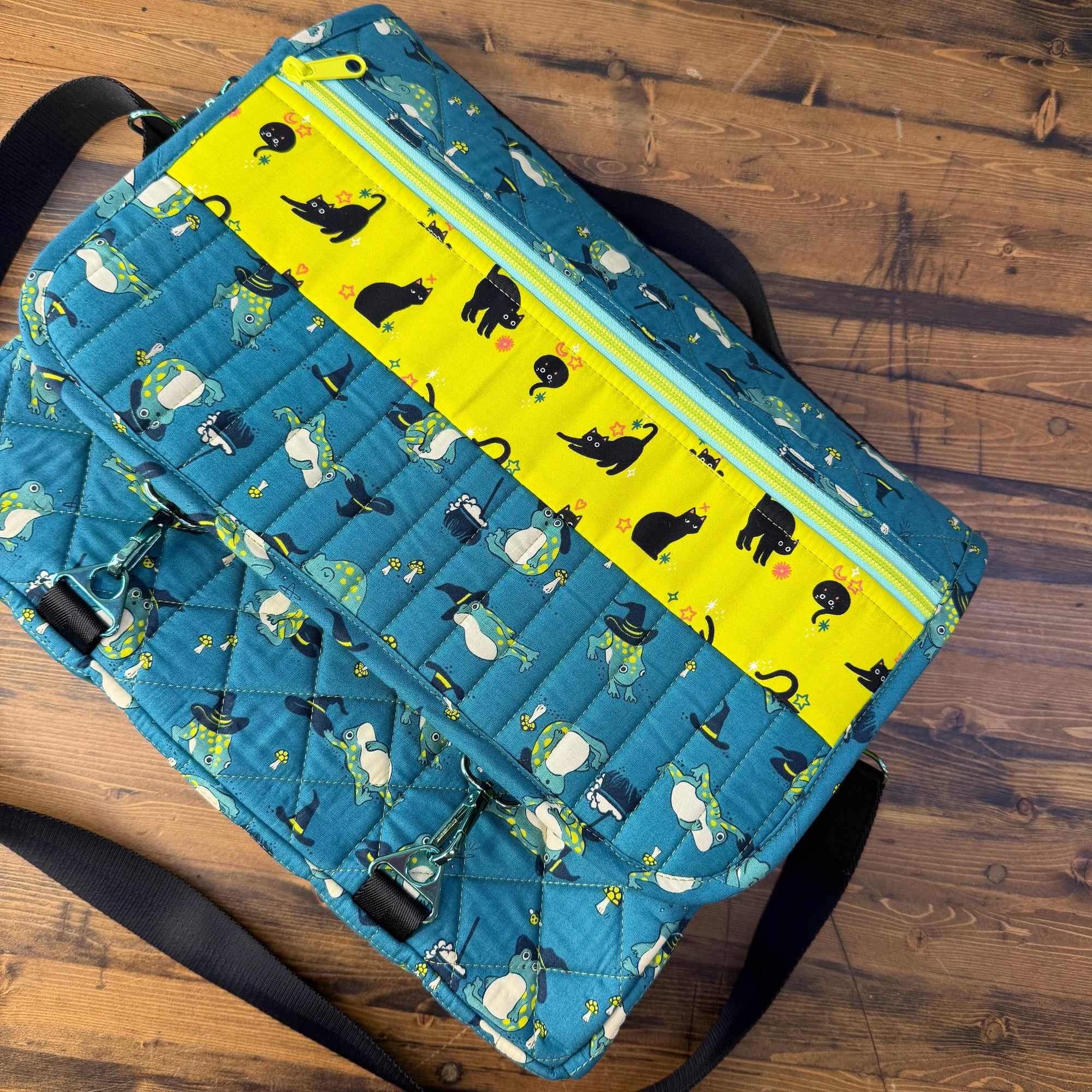 MJ's Messenger Bag - 2 day In Person Workshop with Stacie - Friday, September 18 &amp; Friday, October 2, 2026