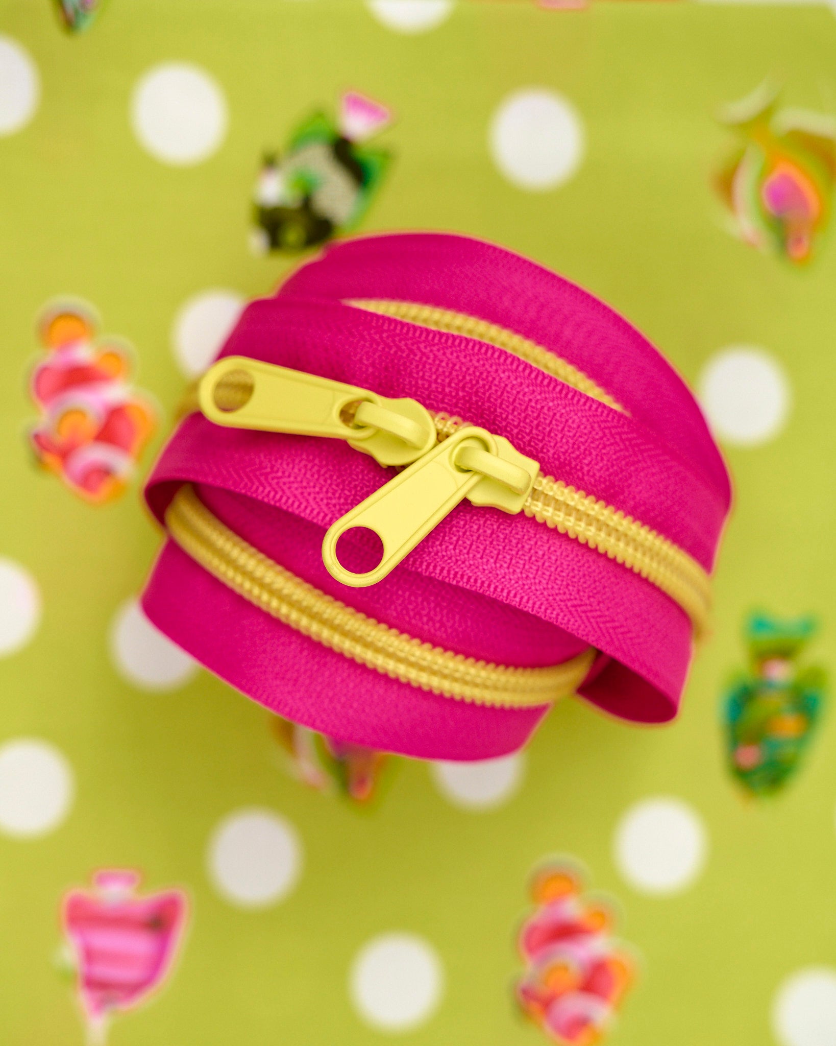 Razzle Lime - 40" Handbag Zipper - Renaissance Ribbons