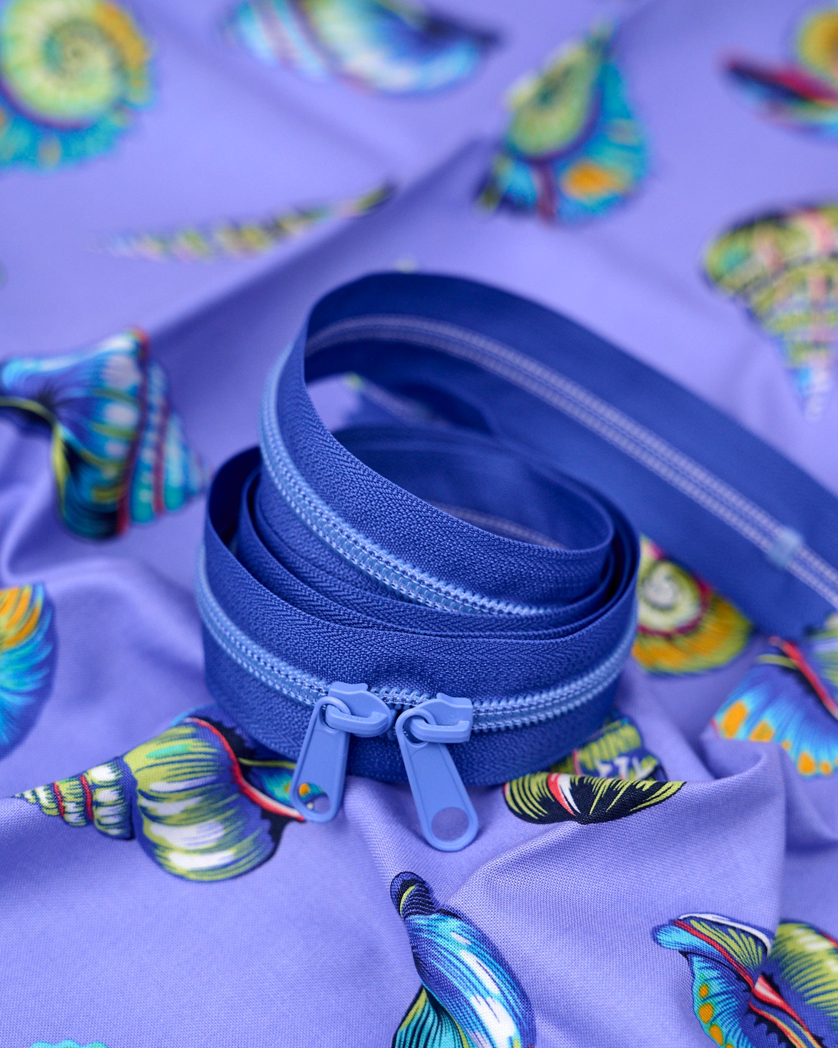 Blue Bolt - 40" Handbag Zipper - Renaissance Ribbons
