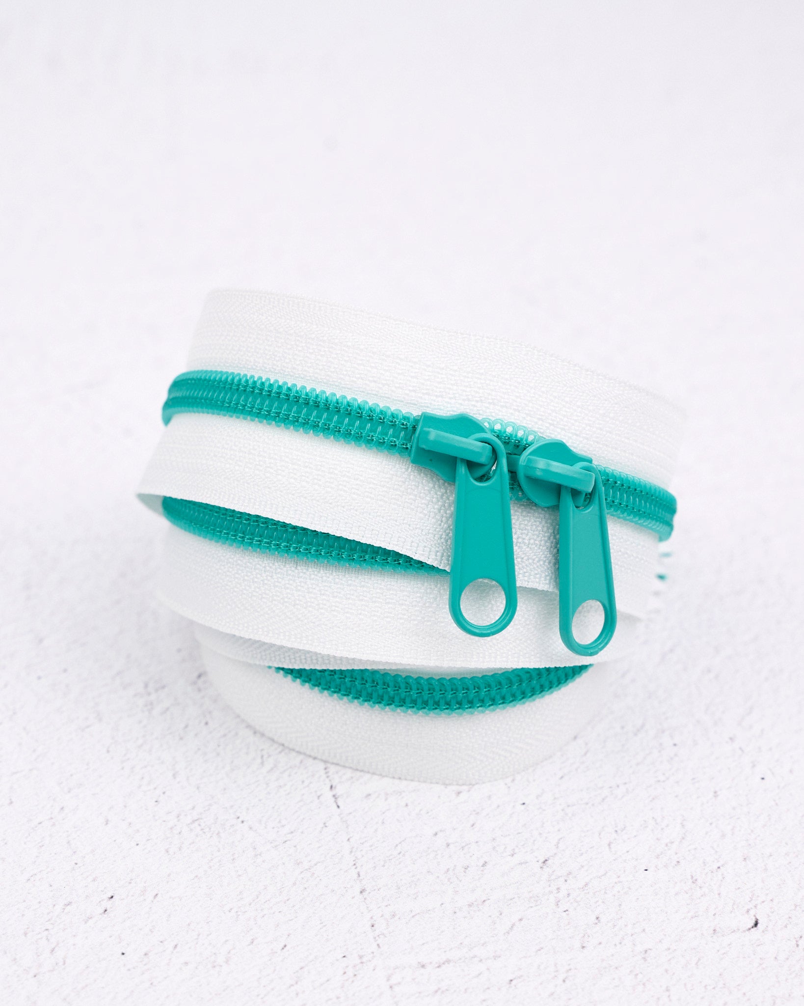 Tidal - 40" Handbag Zipper - Renaissance Ribbons