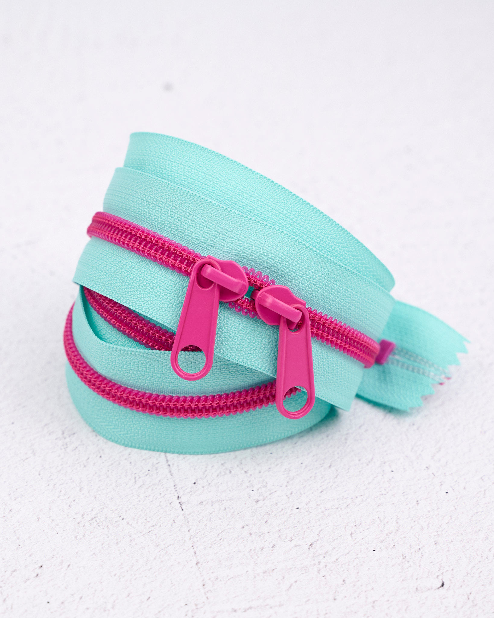 Poolside - 40" Handbag Zipper - Renaissance Ribbons